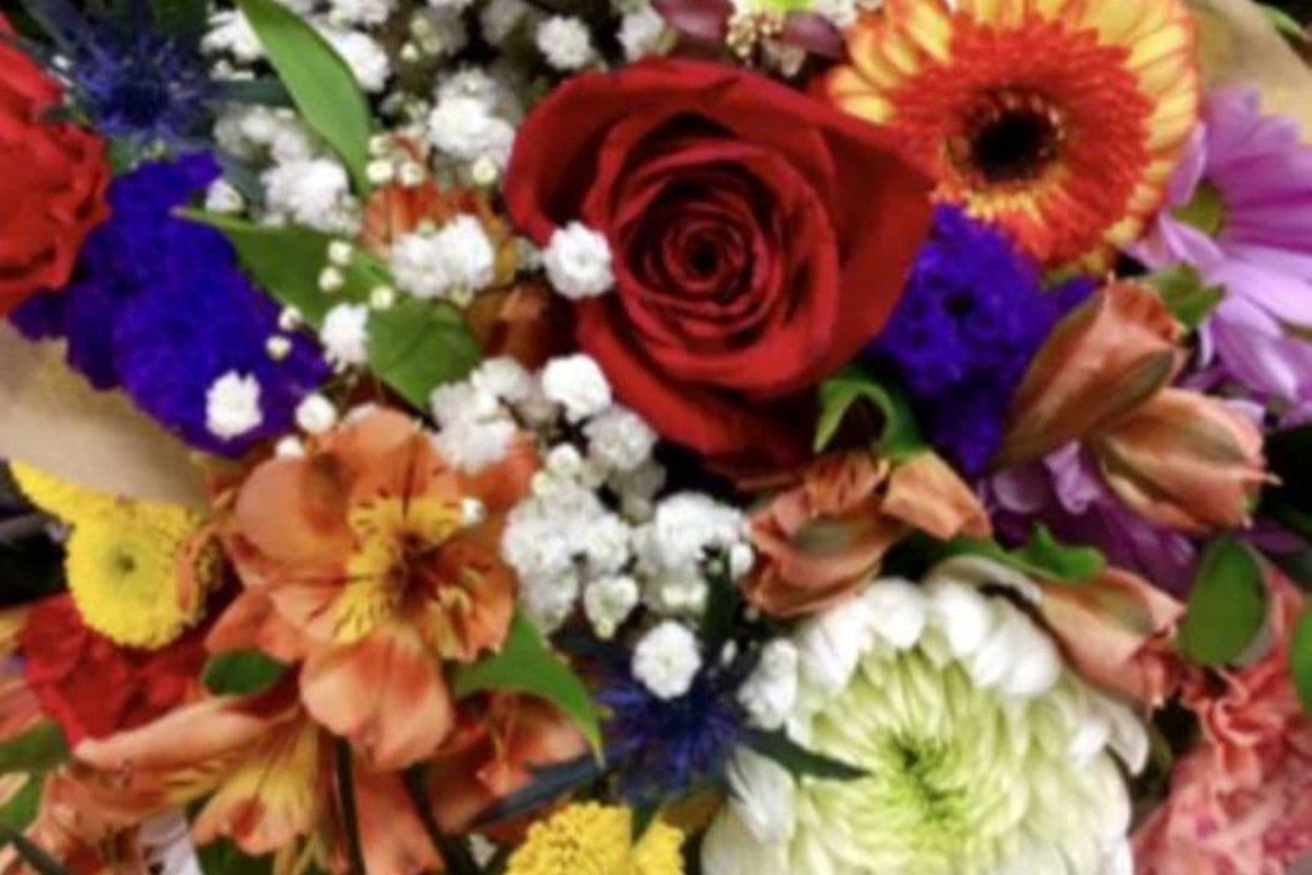Designer's Choice Deluxe Grand Bouquet