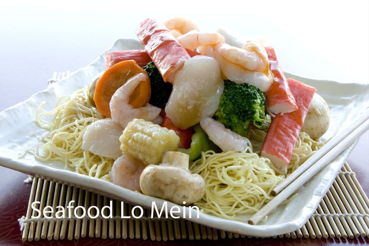 Seafood Lo Mein