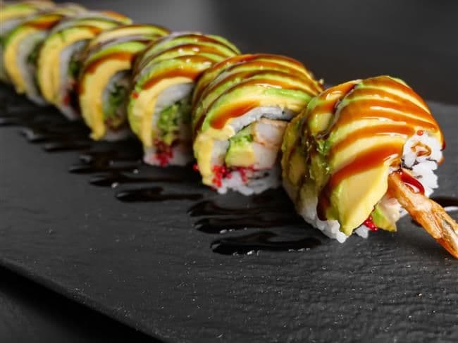 Green Dragon Roll (8pcs)
