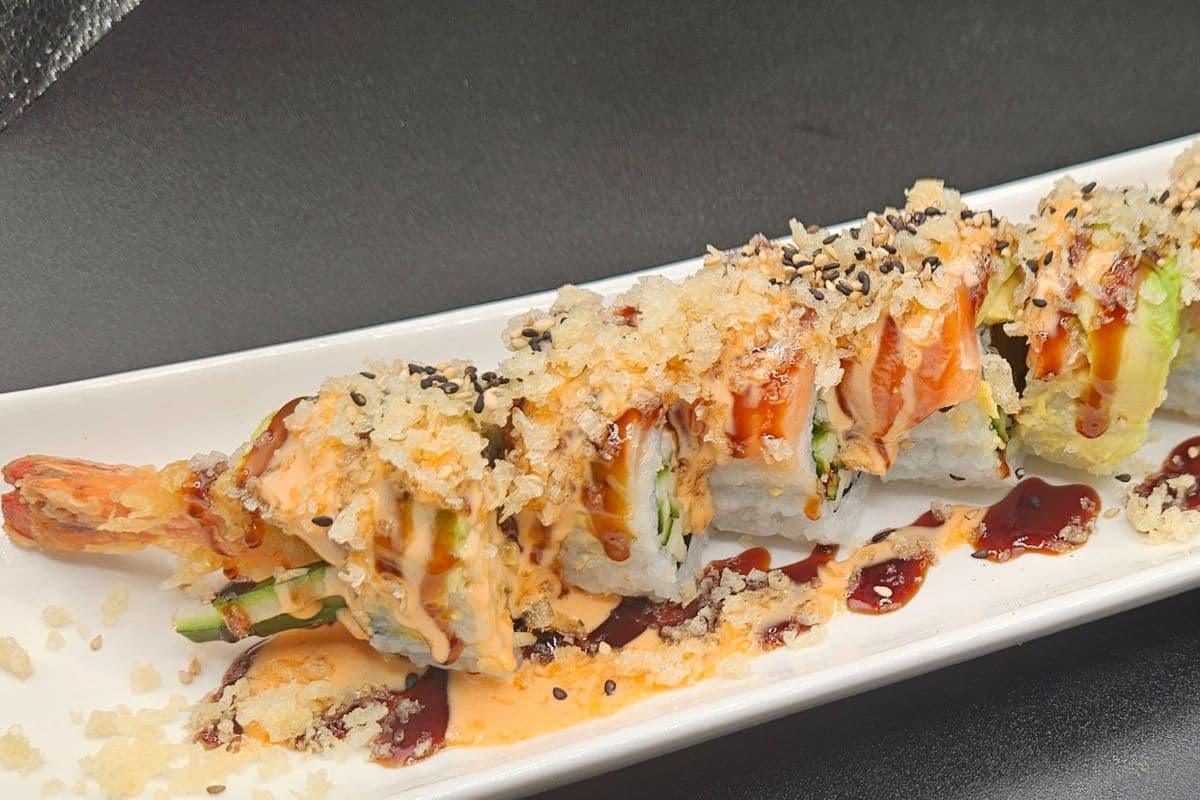 Red Dragon Roll (8 pcs)