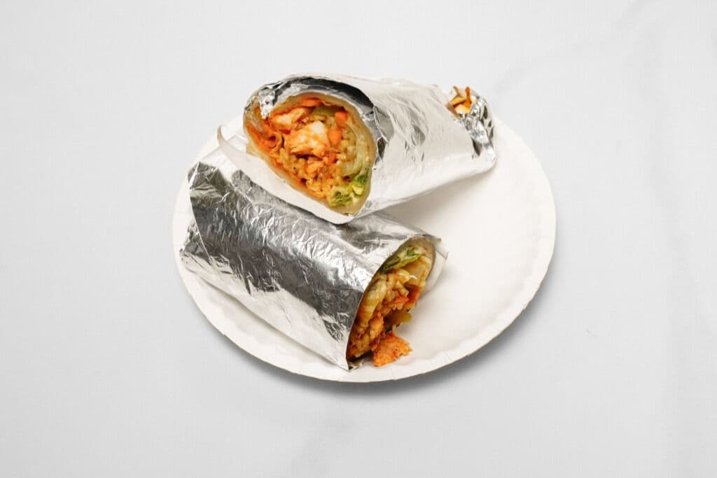 Schezwan Chicken Roll (2 pcs)