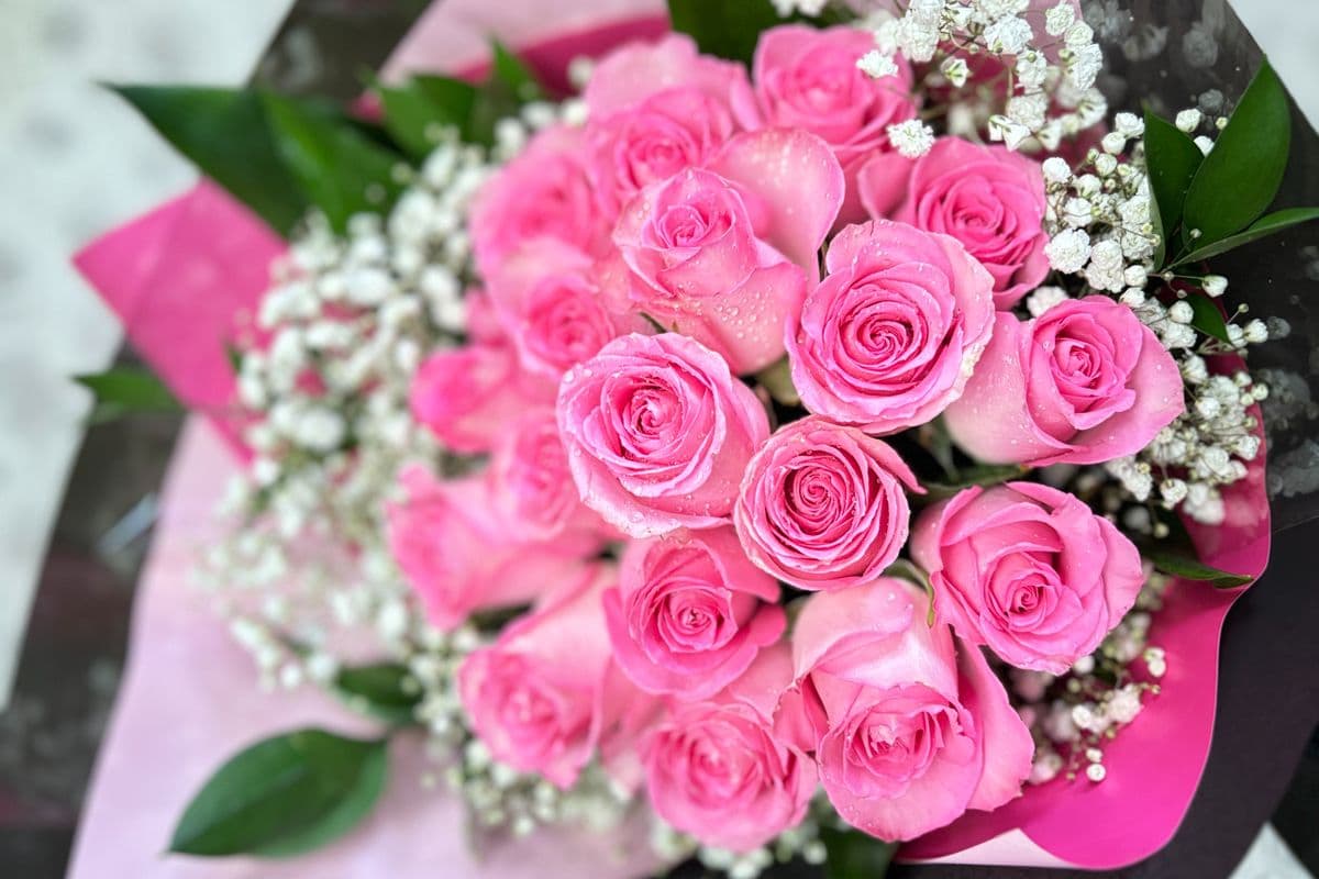 Hand-Tied - Pink Roses (18 pcs)