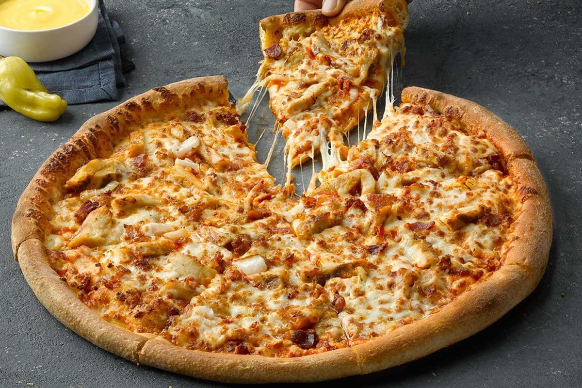 X-Large NY Style Fiery Buffalo Chicken Pizza