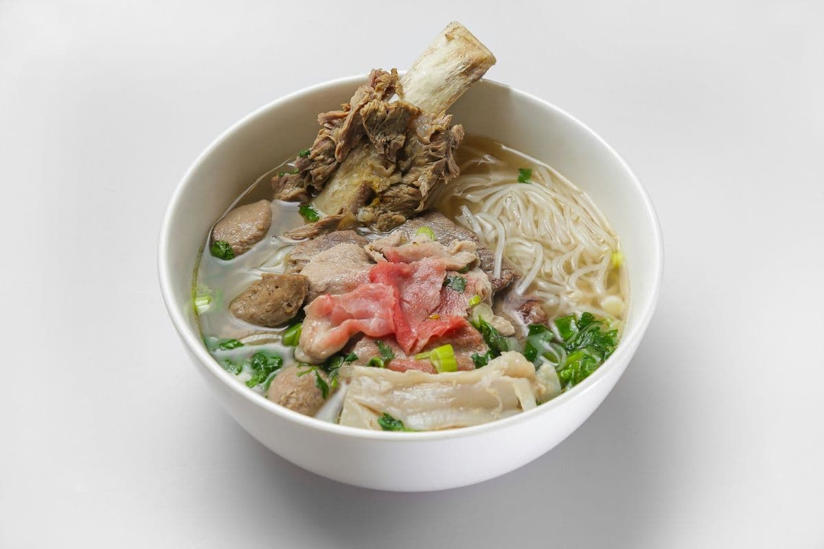 @ 26 Special Beef Noodle Soup / Phở Đặc Biệt