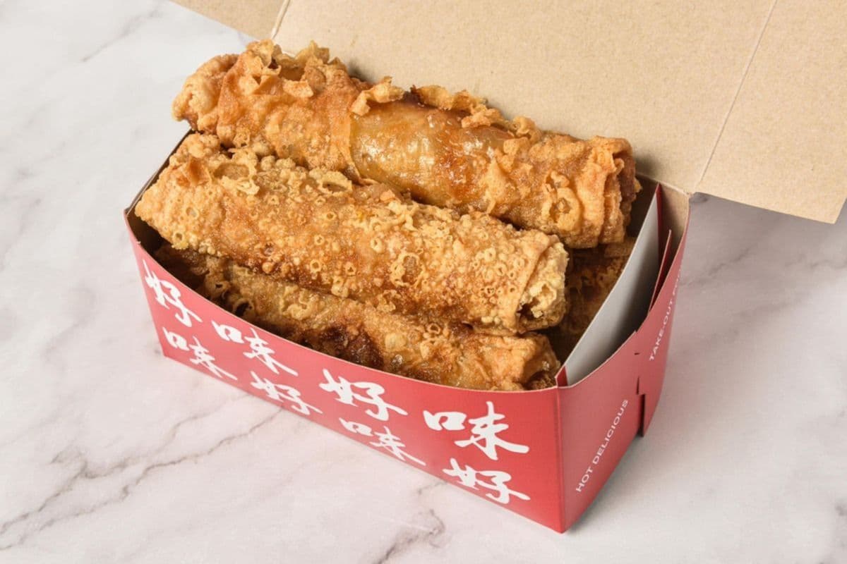 06 Vietnamese Spring Roll with Fish Sauce