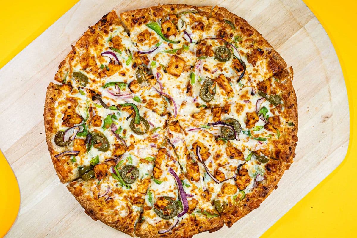 14" Large Butter Chicken Pizza