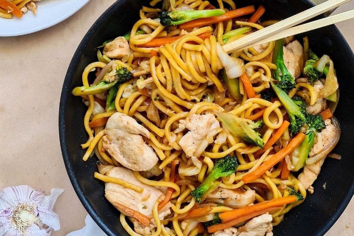 Chicken Stir-Fried Noodles