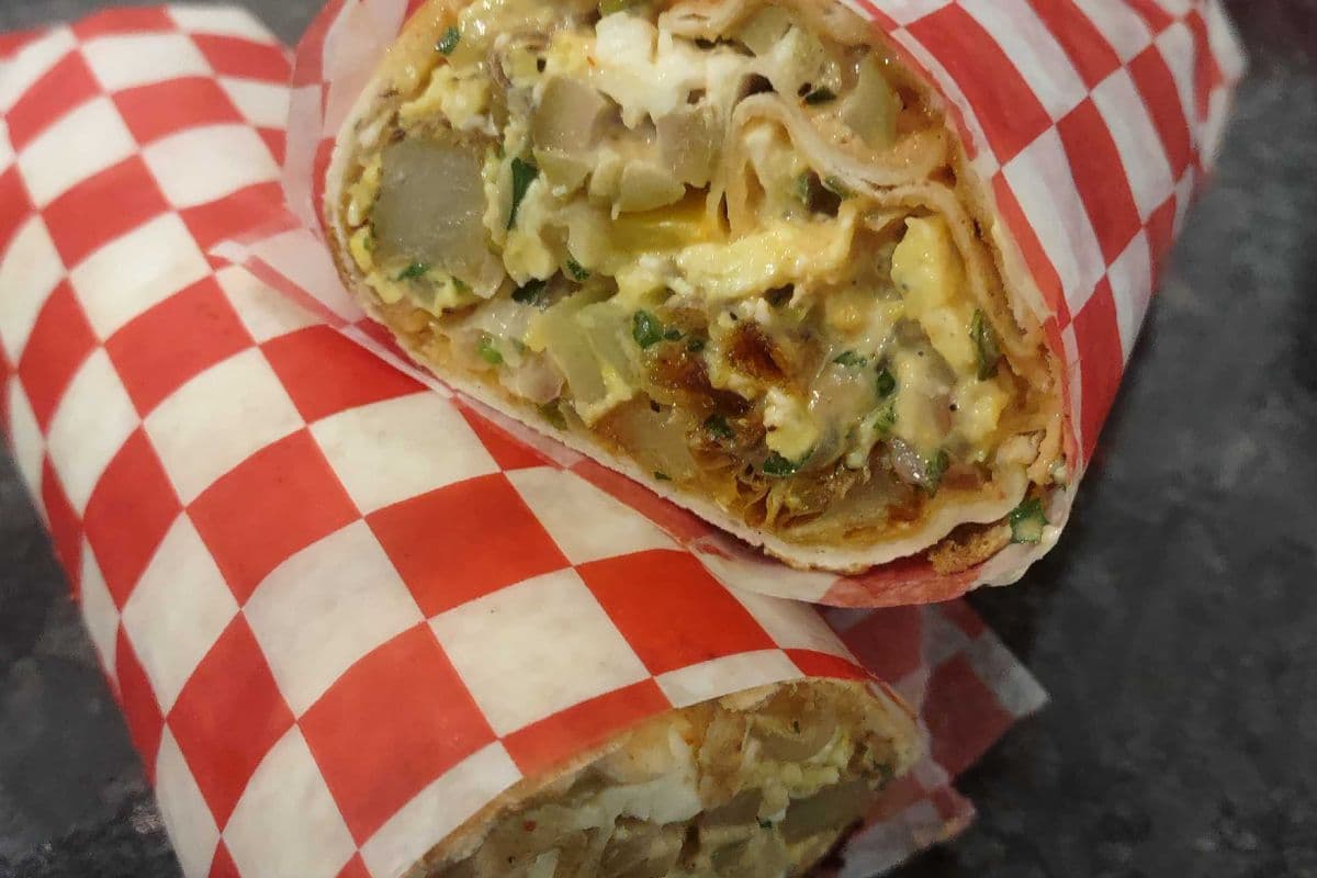 Sandwich Frites Omelette / Omelet Fries Sandwich