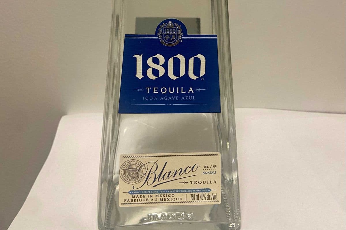 1800 SILVER (750ml) (1 x 750ml)