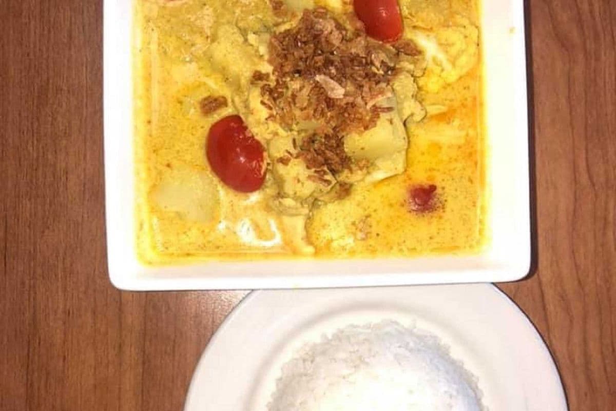 28. Yellow Curry