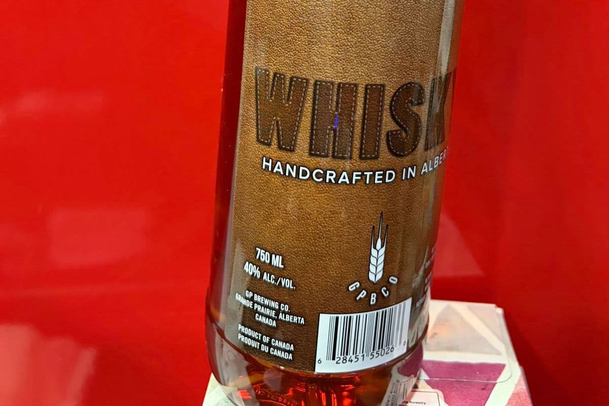 GP WHISKY 750ML PET (1 x 750ML)