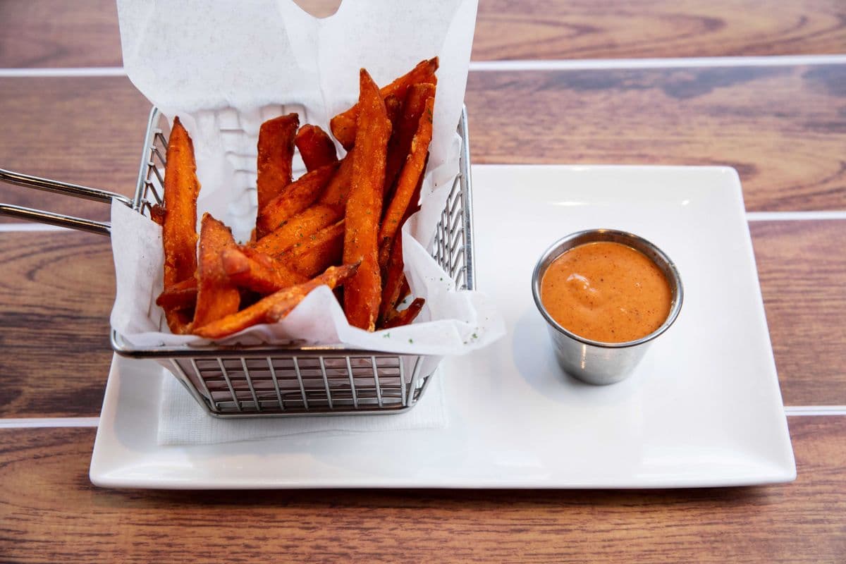 Sweet Potato Fries with Chipotle Aioli (Gluten-Free)