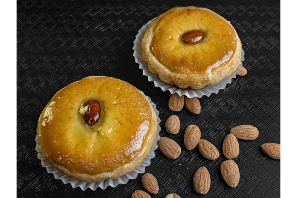 Almond raspberry tart