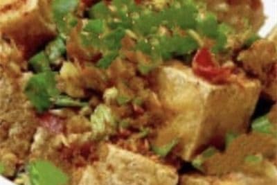 M16. Deep-Fried Tofu with Spicy Salt 椒盐豆腐