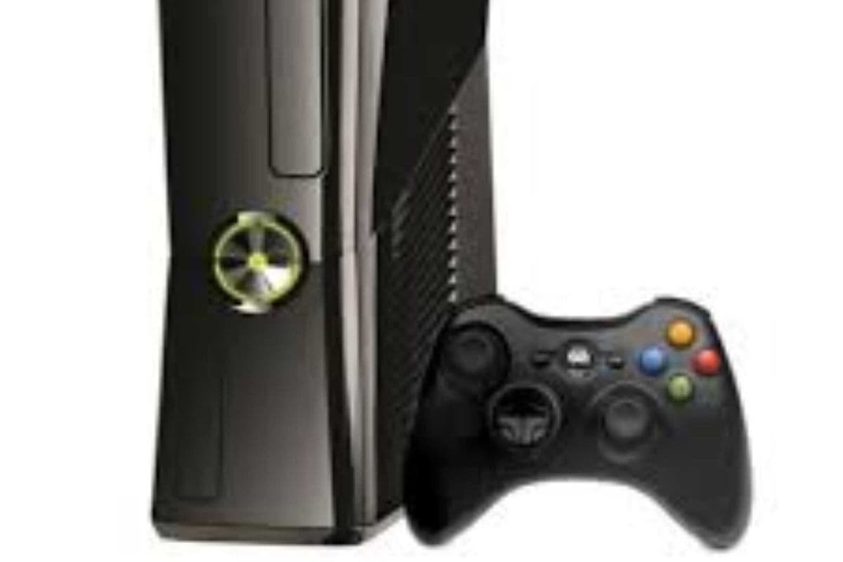 Xbox 360 With controller & Wires