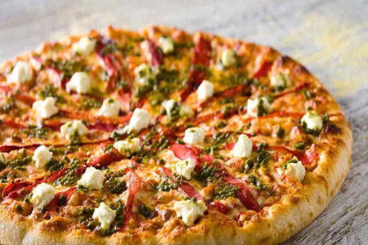Party Capri Pizza