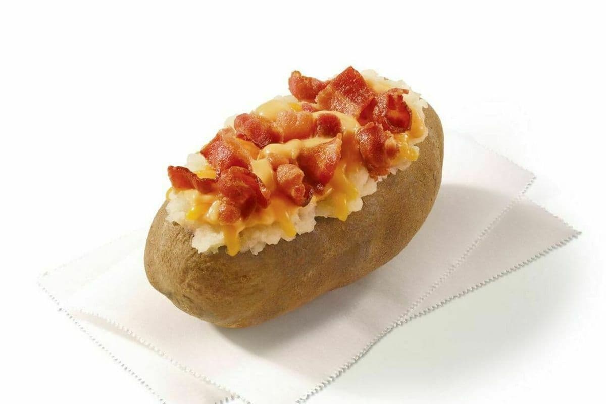 Pomme De Terre Au Four Bacon Et Sauce Fromage / Bacon Cheddar Cheese Sauce Baked Potato (Cals: 420)
