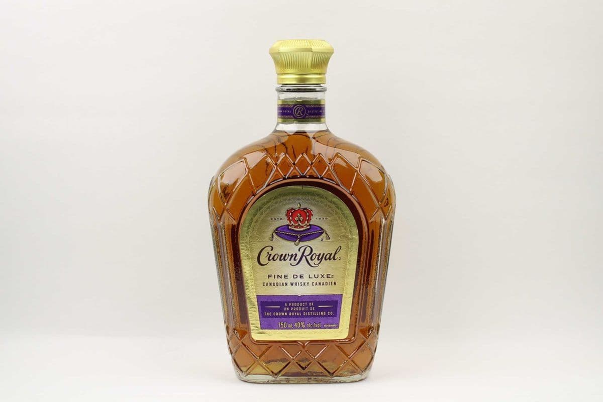 Crown Royal Whisky (1 x 750 ml)