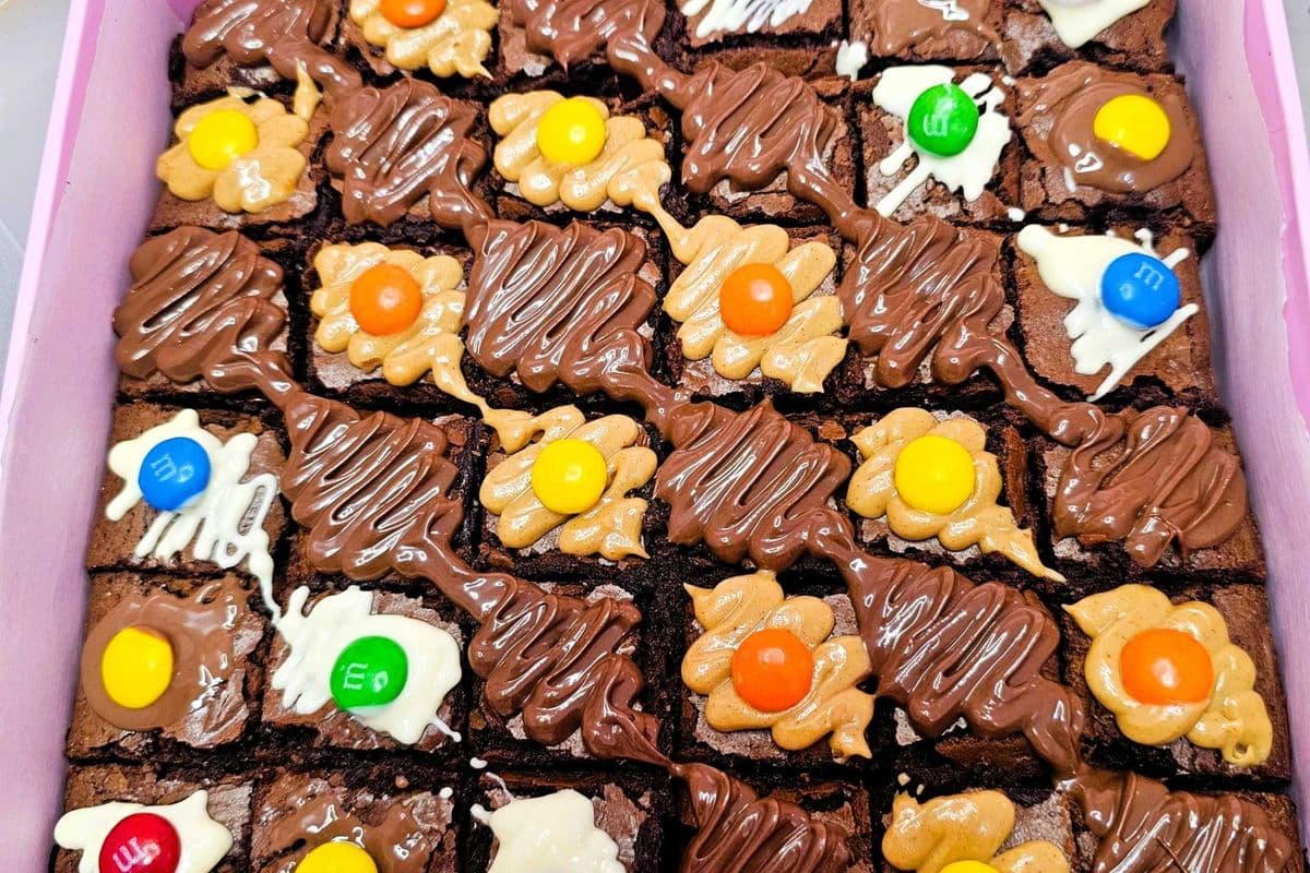 Celebration Brownie – 36 Bites of Pure Party Happiness 🎉🍫 (36 pieces)