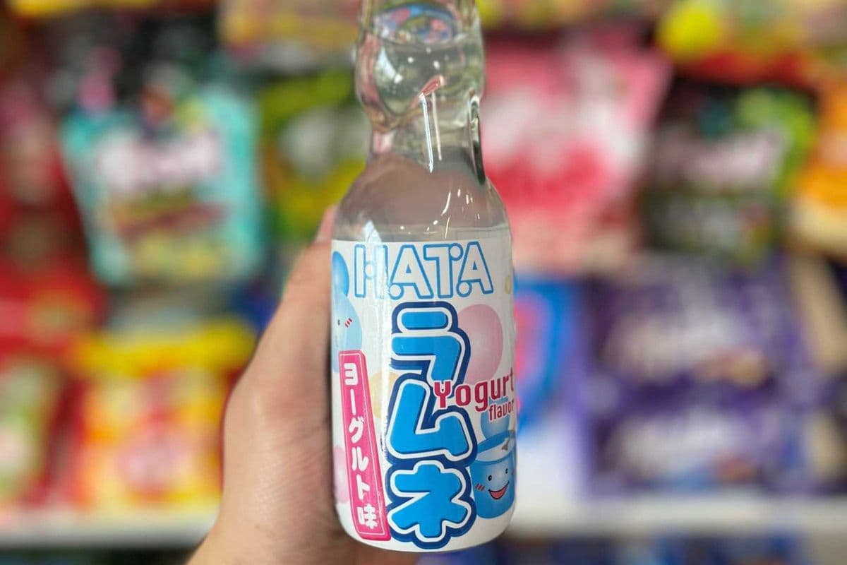 (JAPAN) HATA RAMUNE YOGURT SODA🥛✨- 200ML