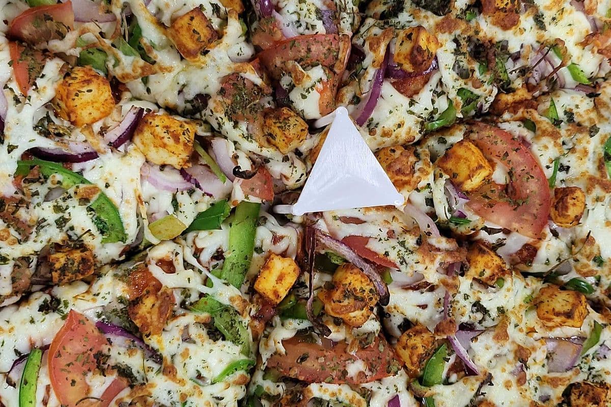 10" Tandoori Paneer Tikka Pizza