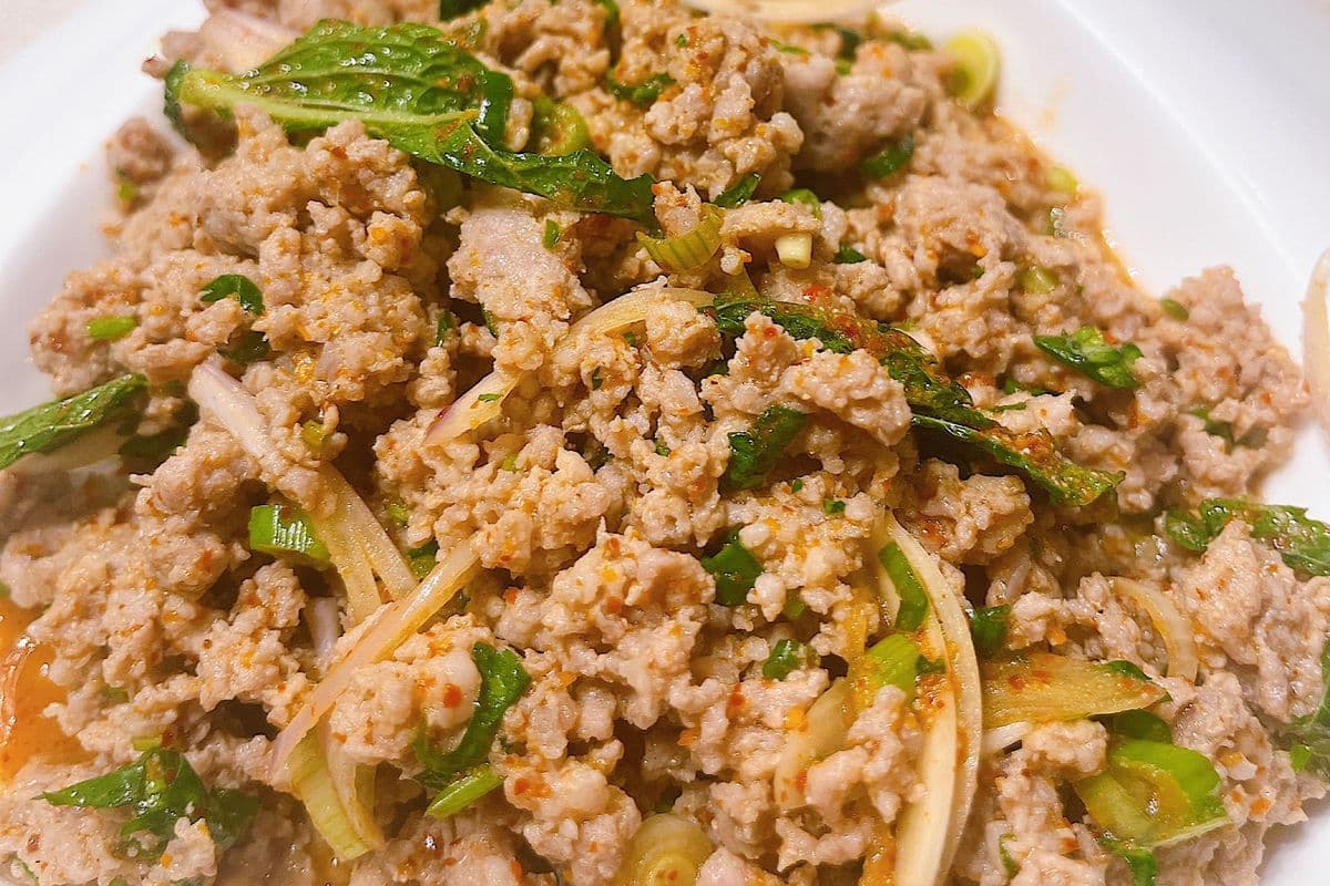 Larb Moo Wrap