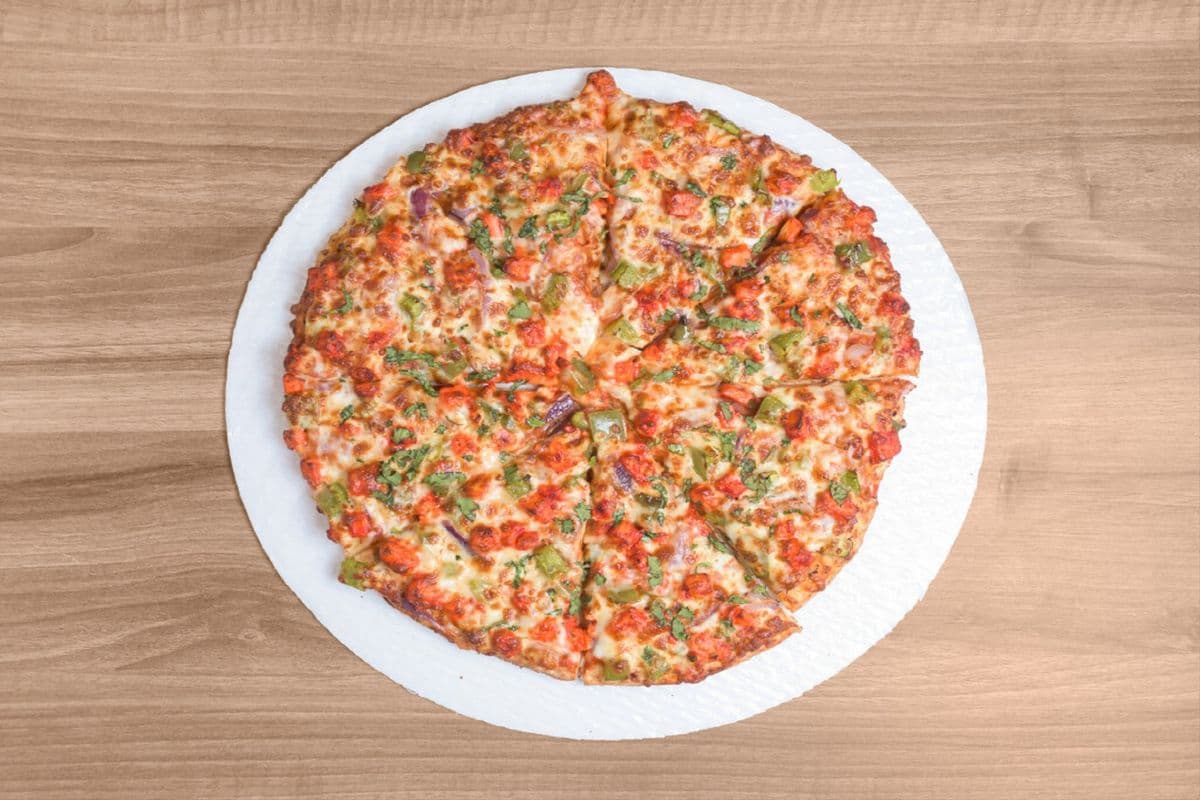 Large Tandoori Paneer Pizza - Everyday Special (5 Toppings, 1 Dip, and 1 Pop)