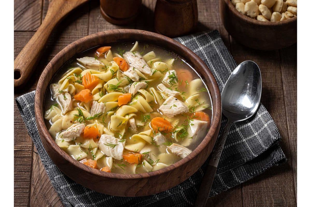 Chicken noodle soup (20 oz) (20 oz)