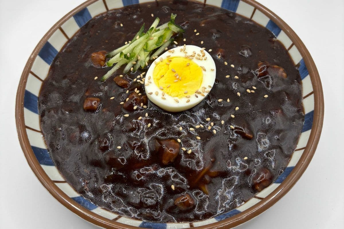 Jajangmyun 자장면