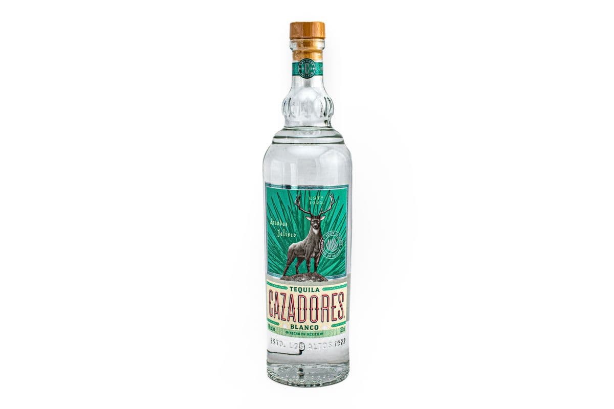 Cazadores Blanco ( 750 ML) (1 x 750 ML)