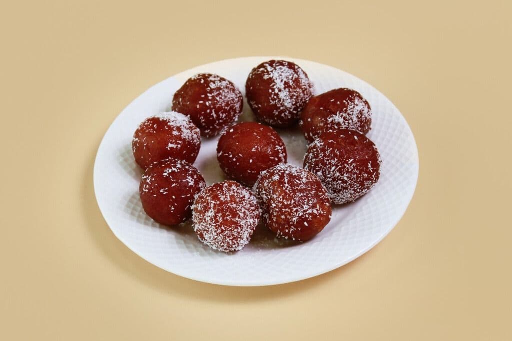 Garam Gulab Jamun