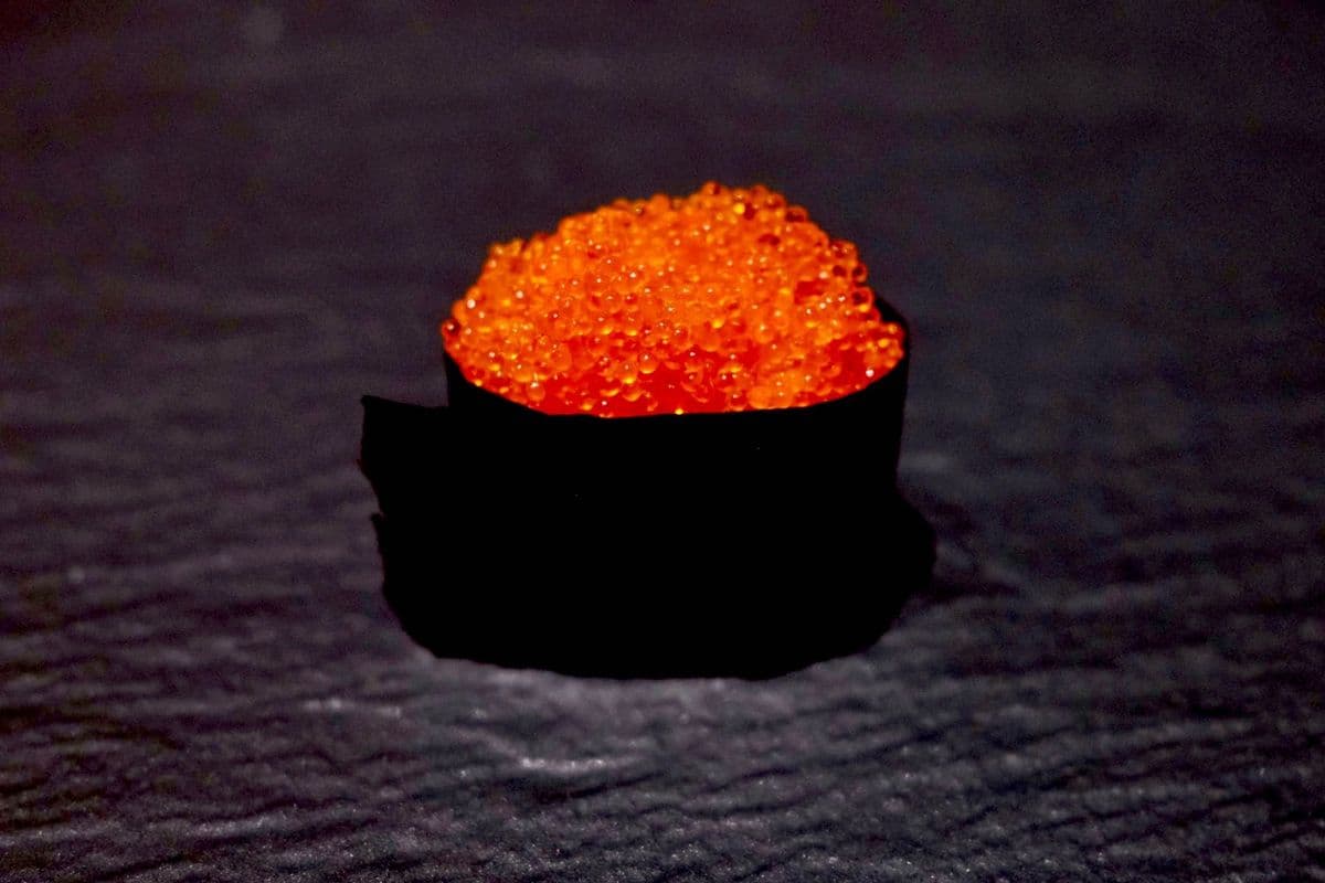 Tobiko Nigiri (2 pcs)
