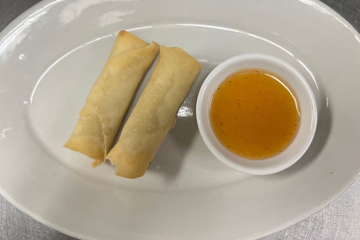 Veggie Spring Rolls (2 pcs)