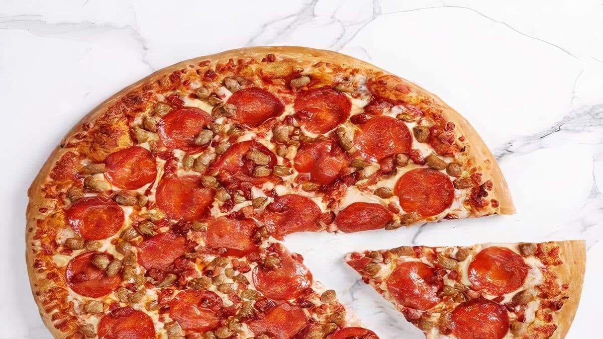 6. Meat Mania Pizza