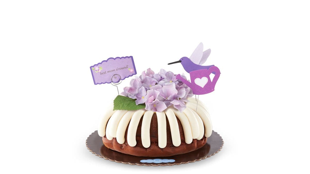 Best Mom A'round Big Decorated Bundt