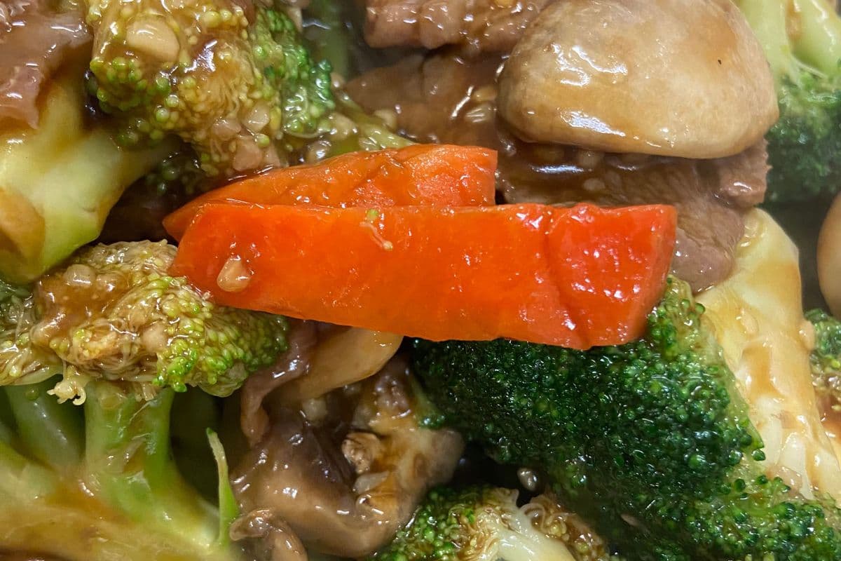68. Beef, Broccoli, and Mushrooms