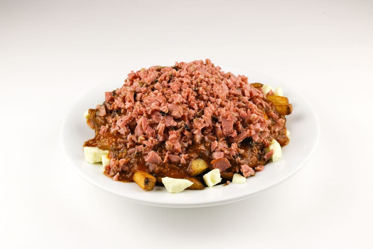Poutine italienne à la viande fumée