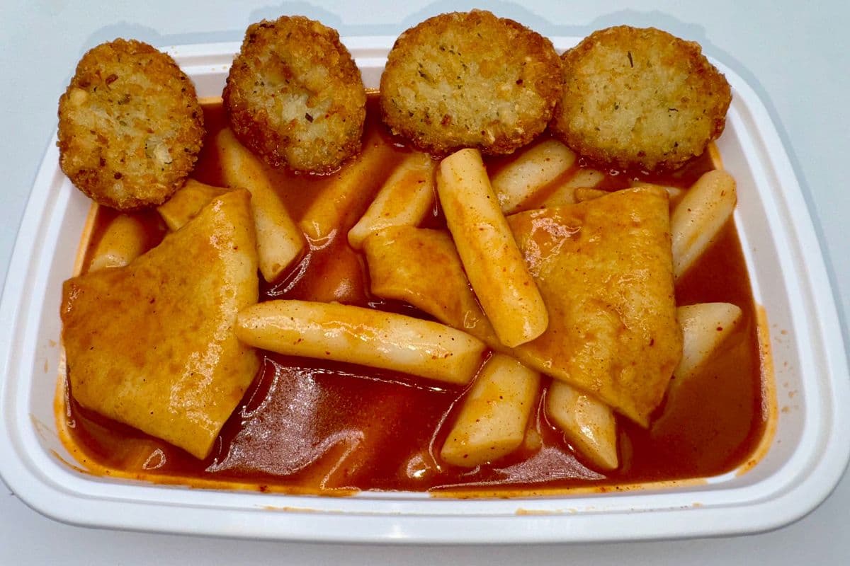 Tteokbokki / (떡복이) with 4 Hash Brown (2-3 people)