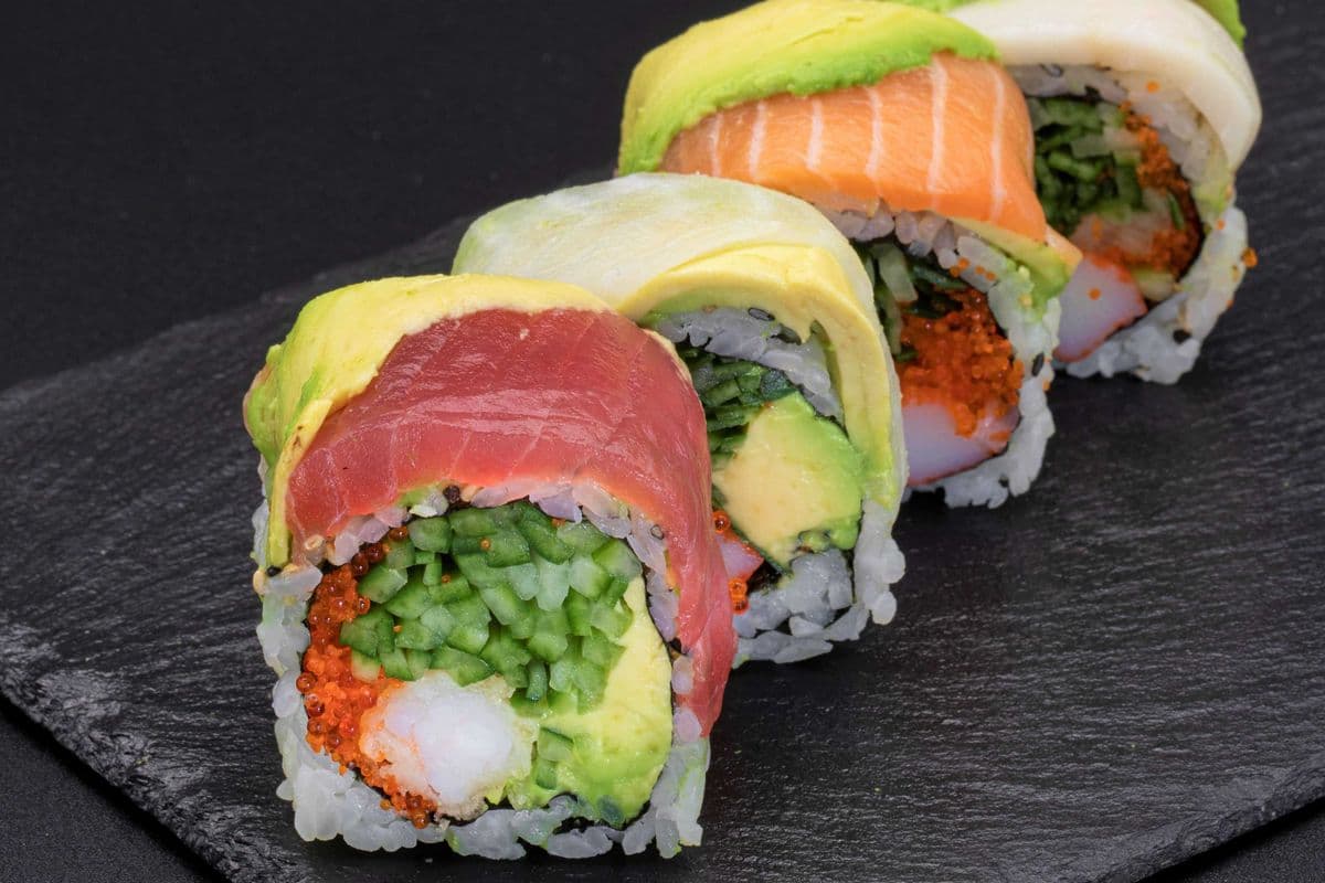 163. Rainbow Roll (8 pcs)