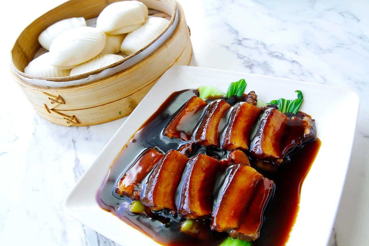 Stewed Pork in Brown Sauce and Steamed Buns (Large) 東坡肉+荷葉夾 (大)