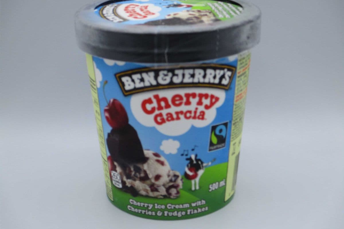 Ben & Jerry's - Cherry Garcia (473 ml Tub)