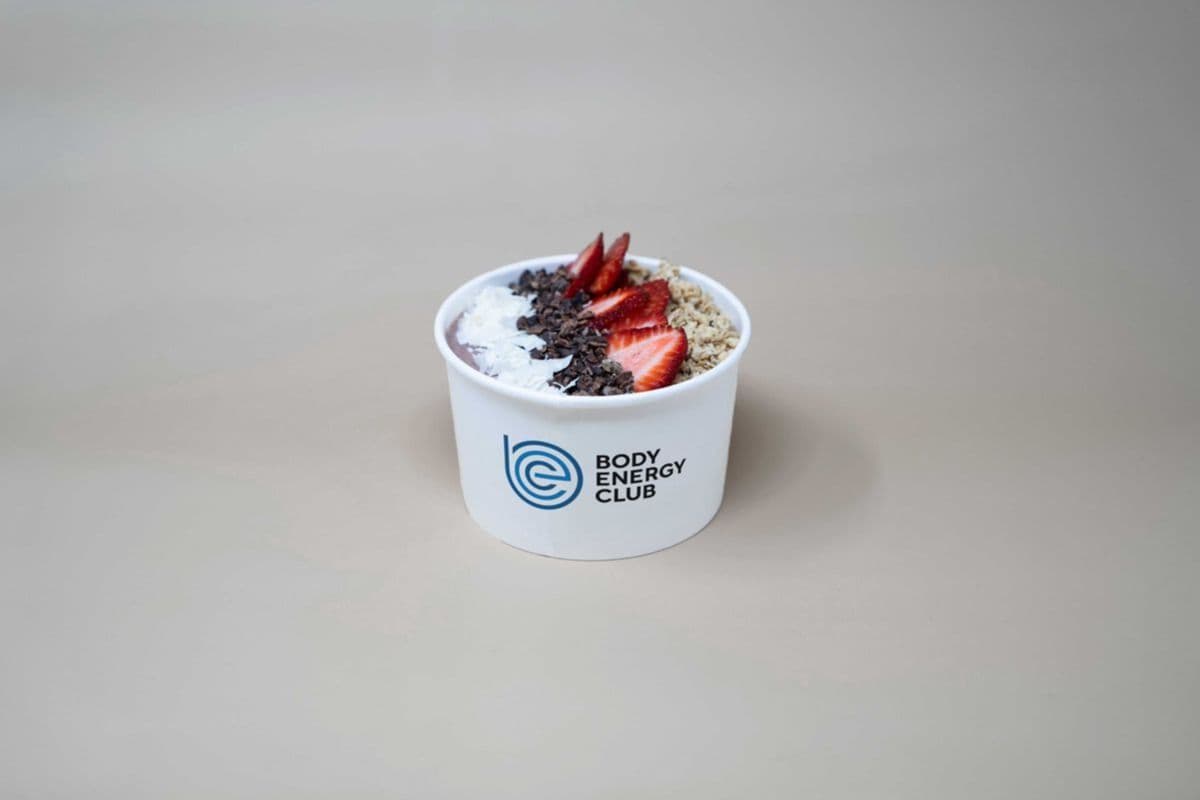 Strawberry Acai Bowl (24 oz)