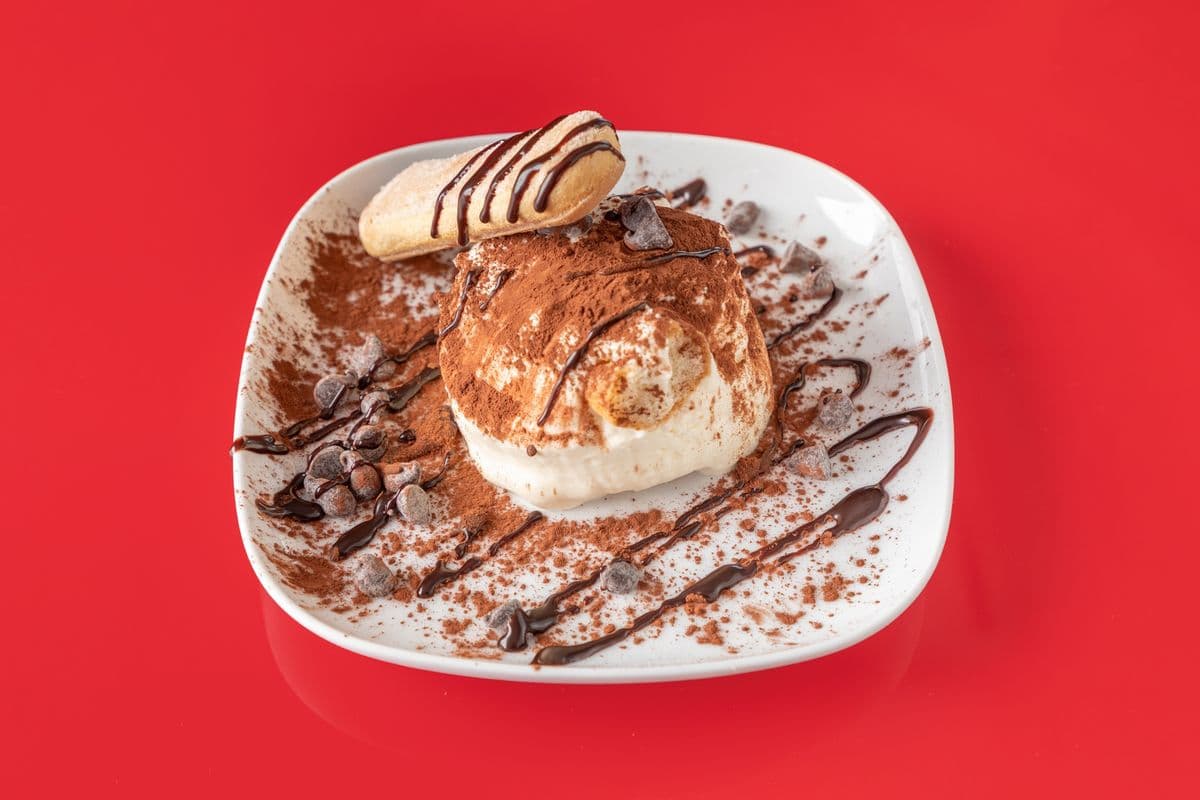 Tiramisu cake