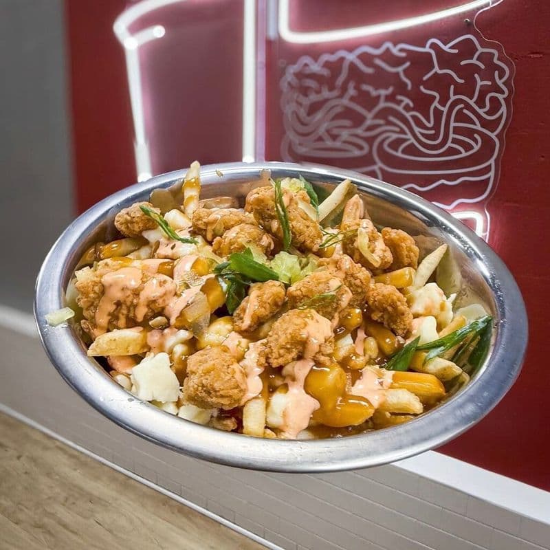 Poulet Popcorn Poutine / Popcorn Chicken Poutine