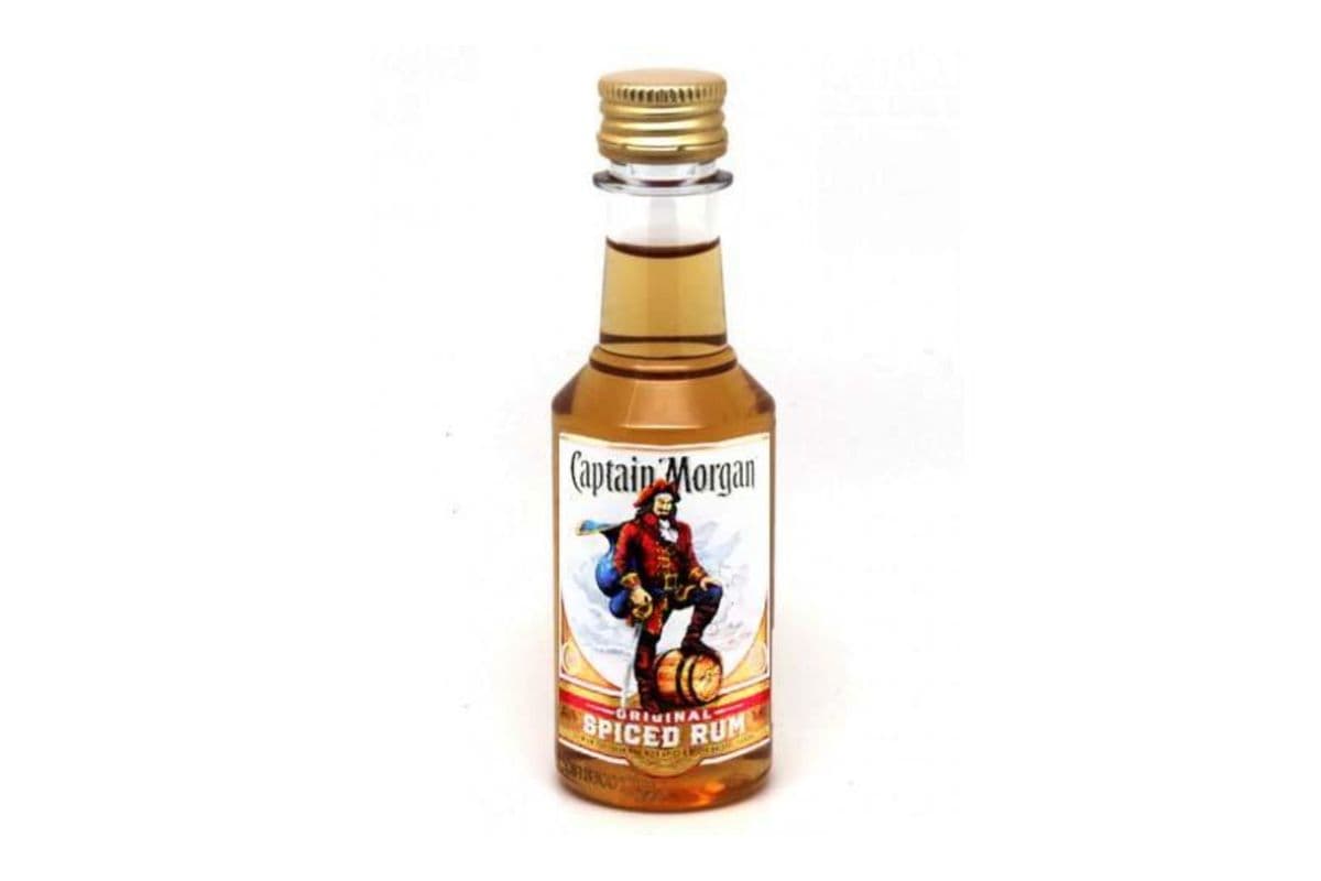 Captain Morgan Spiced Rum (50 ml)