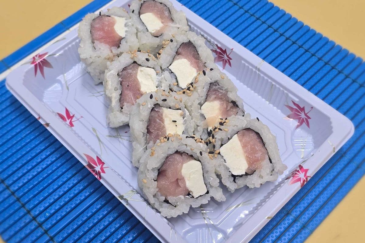Tuna Cream Cheese Roll