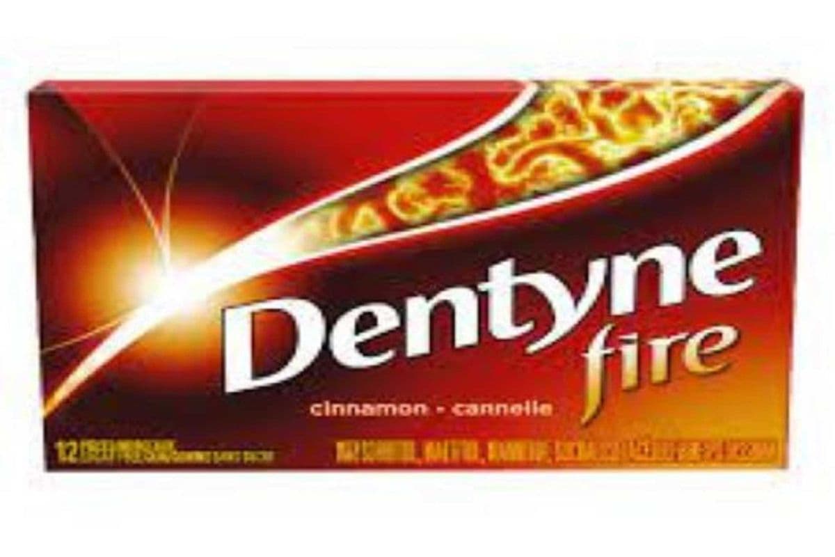 Mondelez Dentyne Fire Cinnamon (12 pcs)