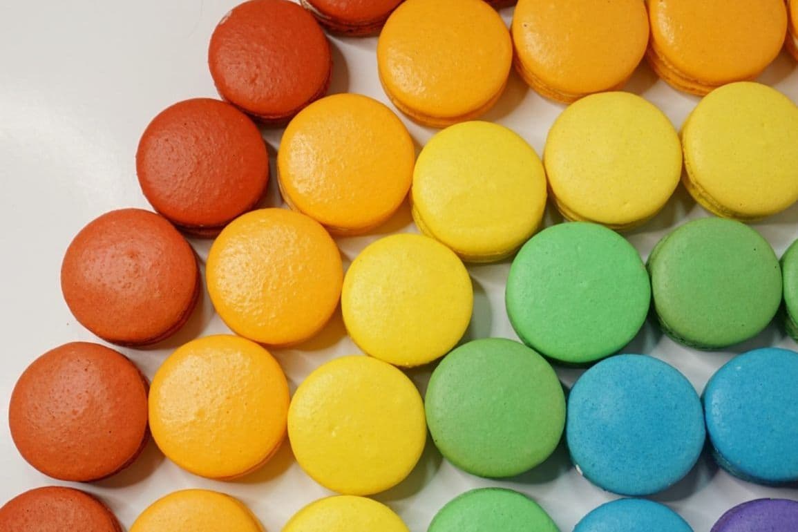 Macarons (24 pack)