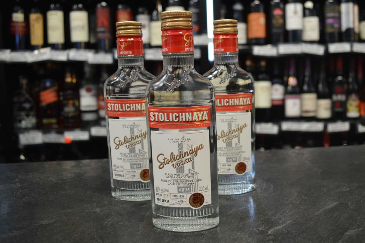 Stolichnaya Premium Vodka (200 ml)