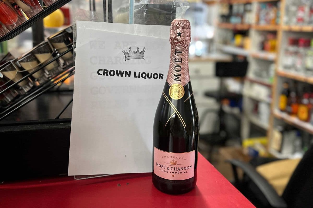Moet and Chandon Rose Imperial (750 ml) (1 x 750 ml)